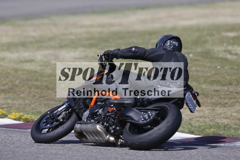 /21 17.06.2026  Ducati Schweiz Track Warmup ADR/Gruppe gelb/54